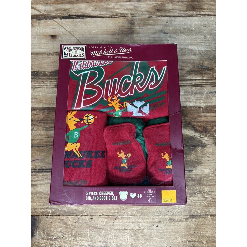 Mitchell & Ness NBA Milwaukee Bucks 3 Creeper Bib Bootie Set Size 6-9 Months
